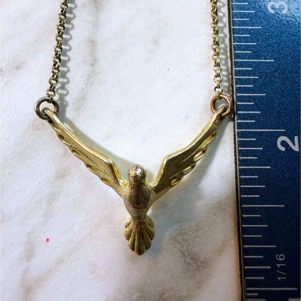 Fossil Signed Silver Tone Flying Dove Bird Pendant Necklace Delicate Chain